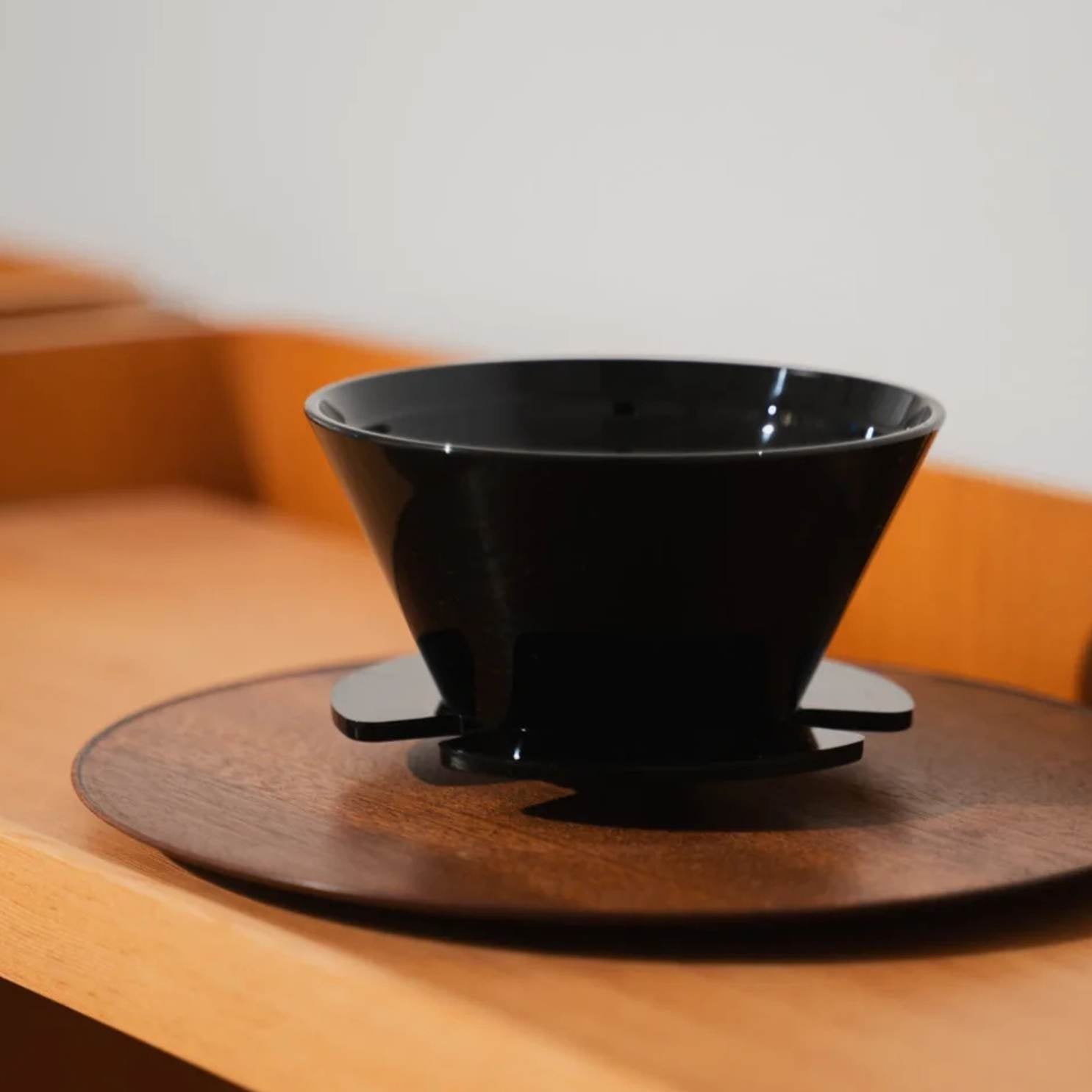 April : Plastic Brewer : Coador de Café em Policarbonato Preto