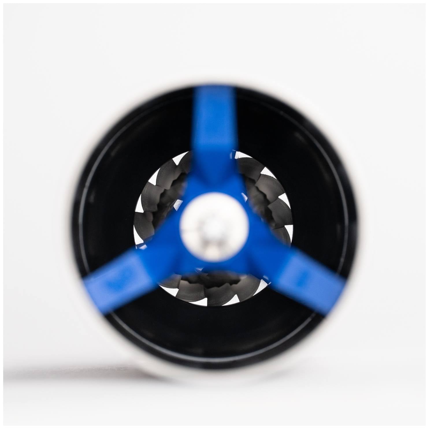 Comandante : C40 LAB Series Nitro Blade