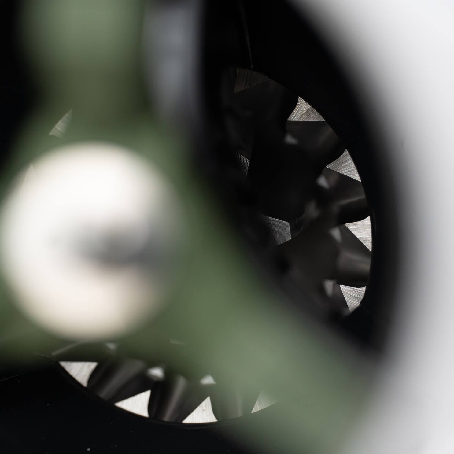 Comandante : C40 LAB Series Tiger Shark