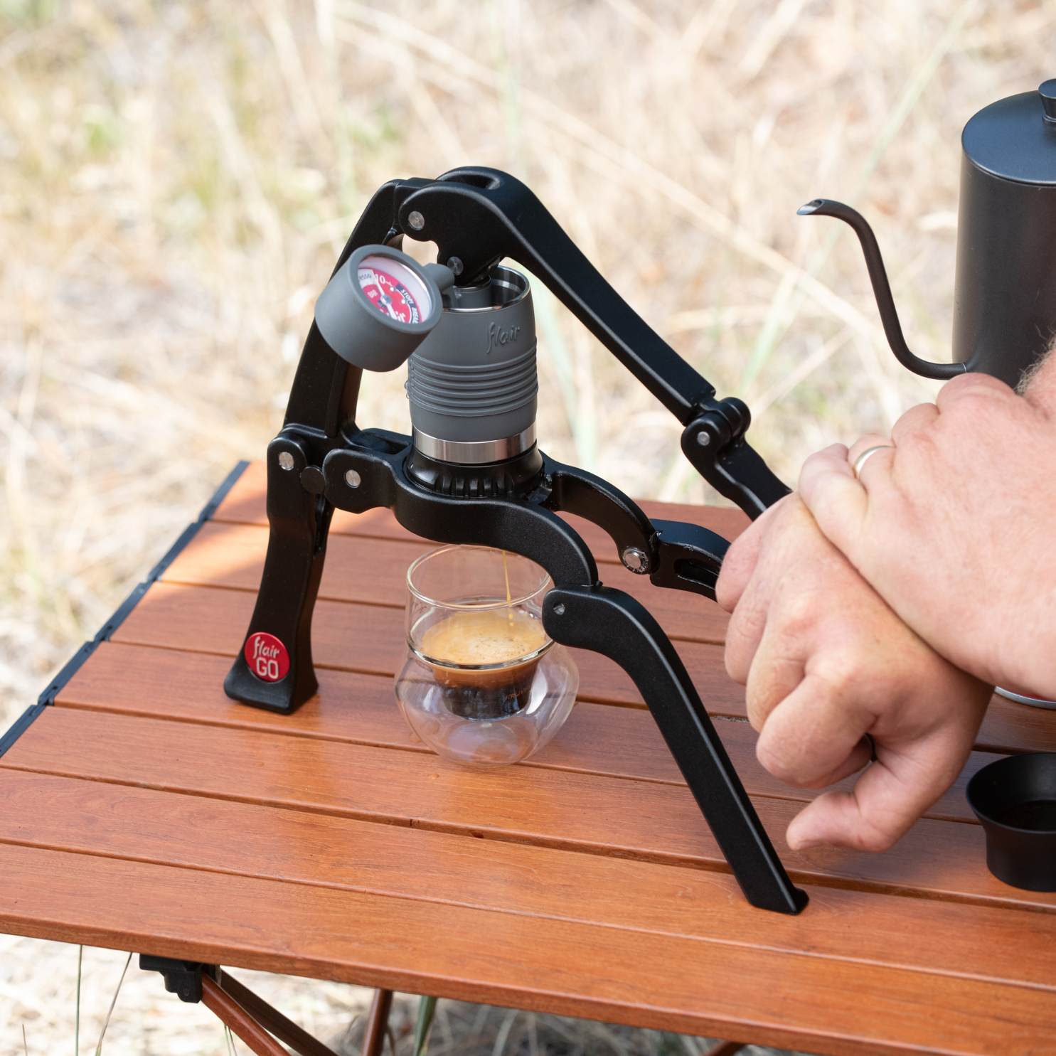 Flair 2GO : Máquina de Espresso Dobrável (Preta) – Cafino