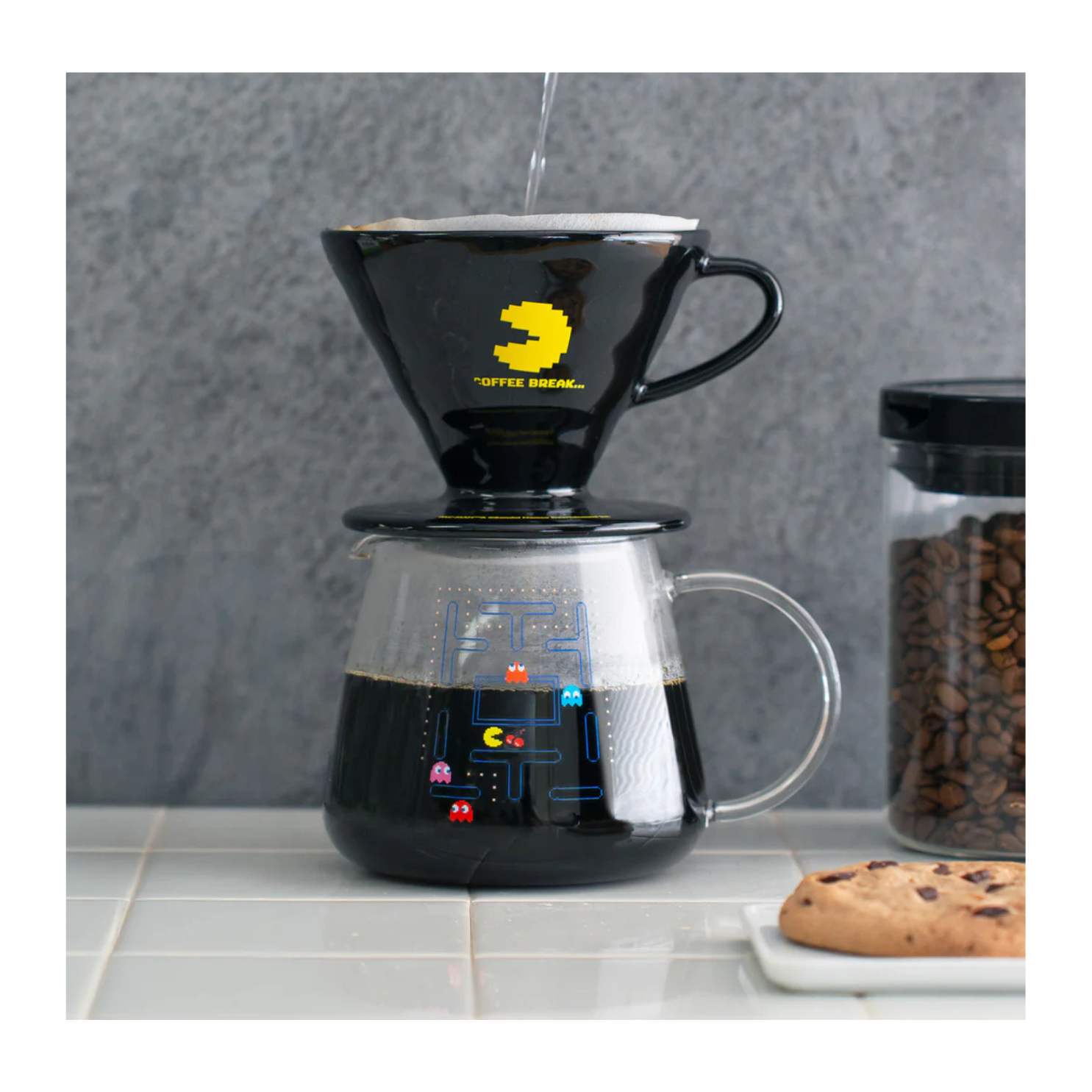 Hario : V60 PAC-MAN : Coador de Cerâmica com Jarra (Edição Limitada)